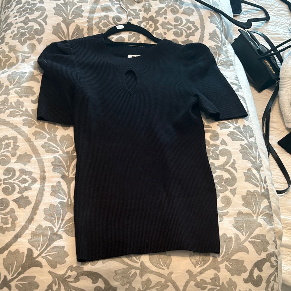 525 black top